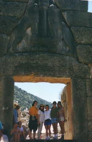 Dori, Karen, Courtney, Karen, and Autumn under the Lions Gate